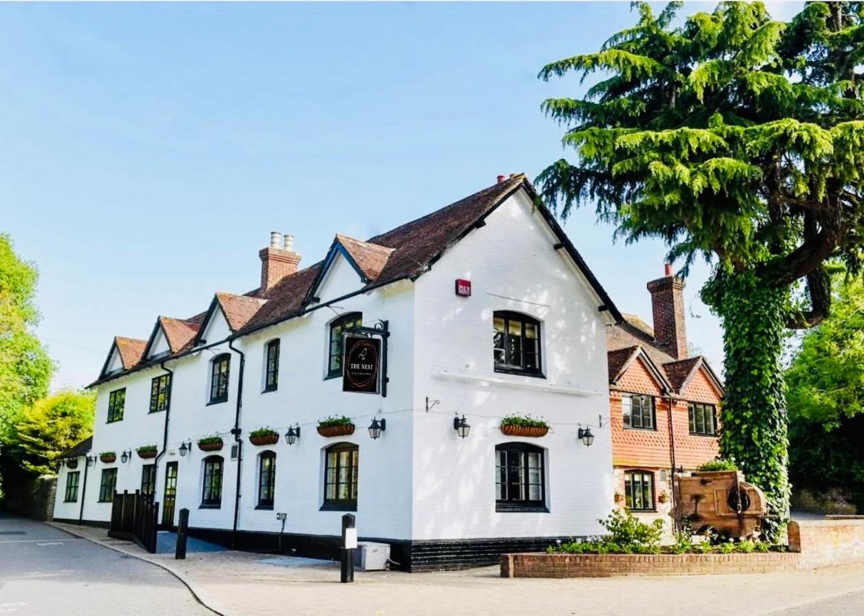 The Nest Hotel & Restaurant Petersfield Exterior foto